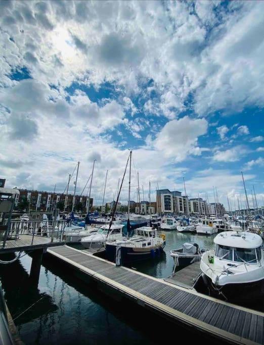 Cosy Apartment At The Marina بورتيسهيد المظهر الخارجي الصورة